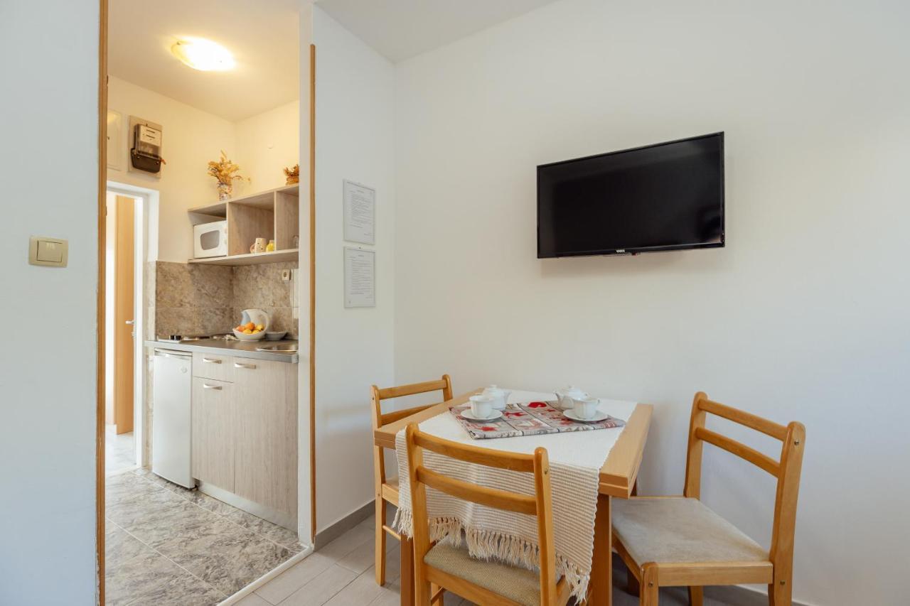 Apartmani Vico Херцег-Новий Екстер'єр фото